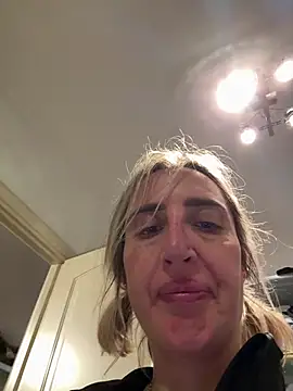 casalinga88 online show from March 17, 2025, 8:40 pm