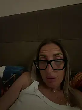Snapshot of casalinga88 chatting on July 25, 2026, 11:35 pm casalinga88 online show from July 25, 2026, 11:35 pm