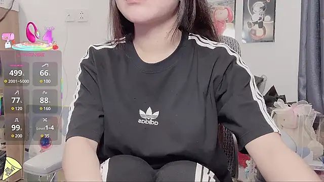 Snapshot of Berrysweet_68 chatting on March 20, 2025, 9:35 pm Berrysweet 68 online show from March 20, 2025, 9:35 pm