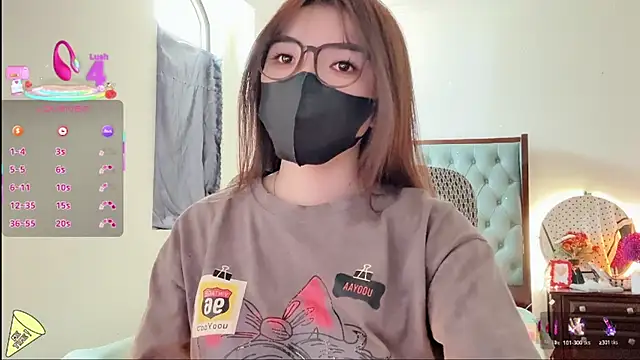 Snapshot of Berrysweet_68 chatting on October 20, 2025, 4:35 am Berrysweet 68 online show from October 20, 2025, 4:35 am