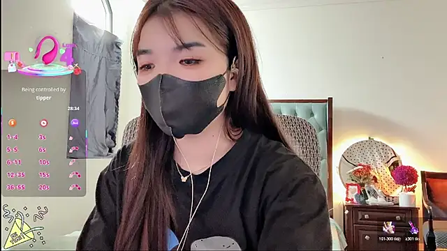 Snapshot of Berrysweet_68 chatting on October 22, 2025, 5:19 am Berrysweet 68 online show from October 22, 2025, 5:19 am