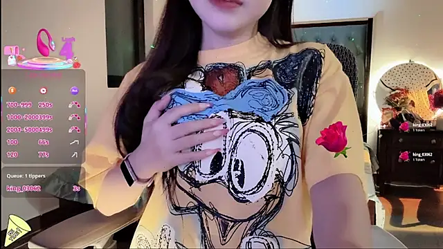 Snapshot of Berrysweet_68 chatting on October 24, 2025, 10:17 pm Berrysweet 68 online show from October 24, 2025, 10:17 pm