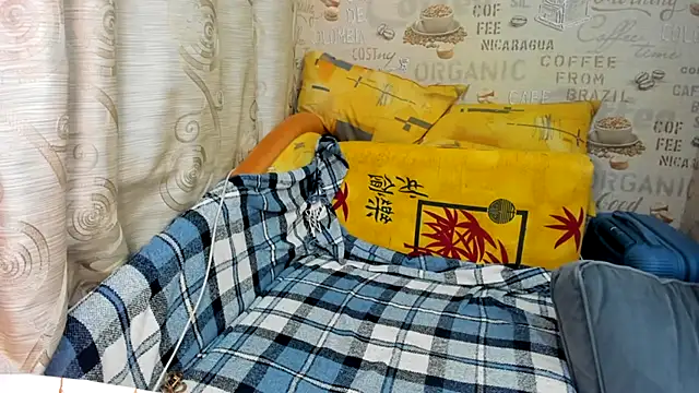 Snapshot of Adela_Vetta chatting on February 17, 2025, 7:53 pm Adela Vetta online show from February 17, 2025, 7:53 pm