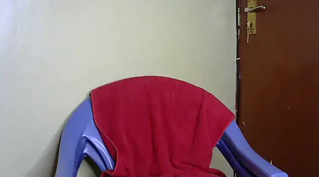 Snapshot of Daddies_lover chatting on December 1, 2024, 8:42 pm Daddies lover online show from December 1, 2024, 8:42 pm