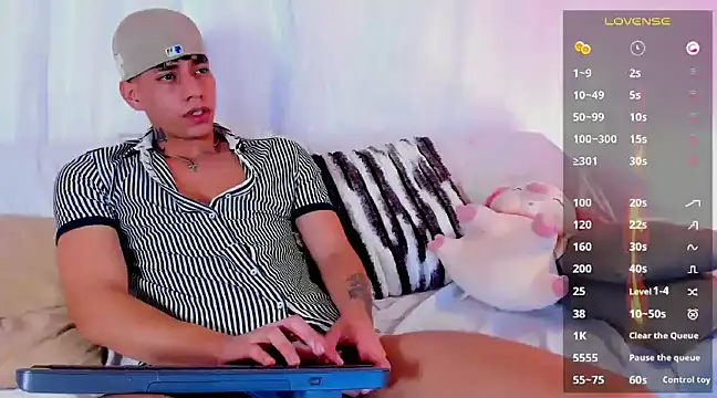 Snapshot of Josep_Davies chatting on February 23, 2025, 3:35 am Josep Davies online show from February 23, 2025, 3:35 am