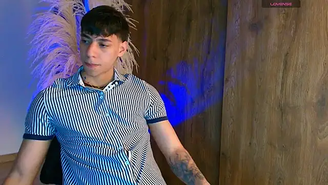 Snapshot of Josep_Davies chatting on October 4, 2025, 11:03 pm Josep Davies online show from October 4, 2025, 11:03 pm