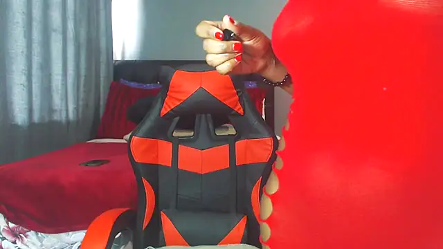 Snapshot of Fiercefoxxy chatting on November 10, 2025, 9:41 am Fiercefoxxy online show from November 10, 2025, 9:41 am