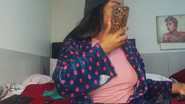 Fiercefoxxy online show from June 23, 2026, 6:39 pm