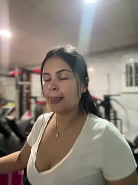 Snapshot of melanny10 chatting on December 19, 2025, 6:31 am melanny10 online show from December 19, 2025, 6:31 am