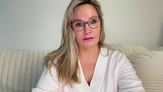 Milf Goddess online show from September 27, 2025, 6:51 am