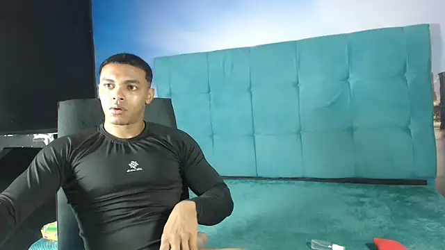 Snapshot of SexyBigCock01 chatting on November 4, 2025, 12:59 pm SexyBigCock01 online show from November 4, 2025, 12:59 pm