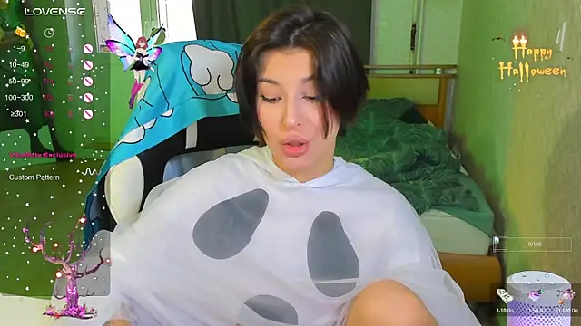 folinskayyya online show from October 25, 2025, 3:14 am