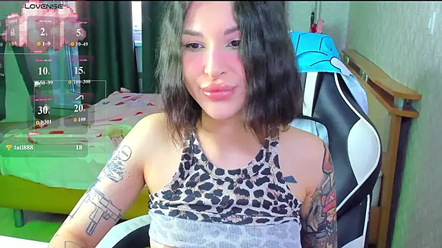 Snapshot of folinskayyya chatting on July 4, 2026, 5:02 am folinskayyya online show from July 4, 2026, 5:02 am