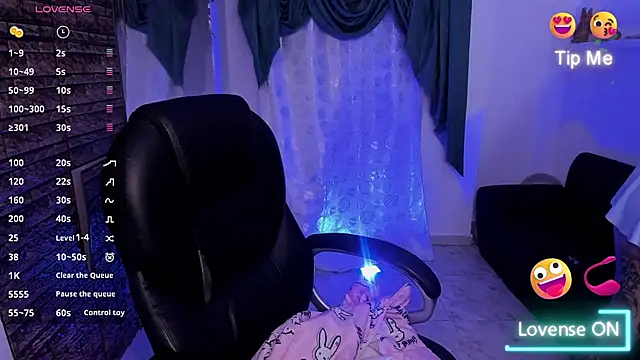 Snapshot of KetziaDoll chatting on September 30, 2025, 12:48 am KetziaDoll online show from September 30, 2025, 12:48 am