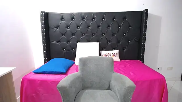 Snapshot of renata_salinas_1 chatting on September 11, 2025, 11:49 pm renata salinas 1 online show from September 11, 2025, 11:49 pm