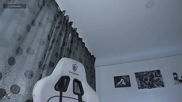 satanbabee online show from December 18, 2025, 9:43 pm