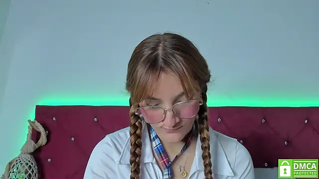 Snapshot of Ruth_harvey_ chatting on January 6, 2025, 3:51 pm Ruth harvey online show from January 6, 2025, 3:51 pm