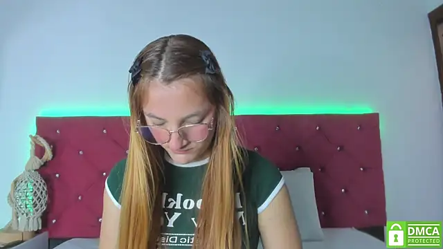 Snapshot of Ruth_harvey_ chatting on January 28, 2025, 12:43 pm Ruth harvey online show from January 28, 2025, 12:43 pm