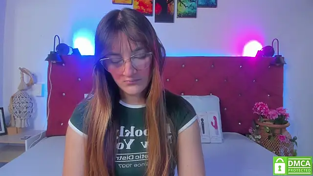 Snapshot of Ruth_harvey_ chatting on November 27, 2025, 1:57 pm Ruth harvey online show from November 27, 2025, 1:57 pm