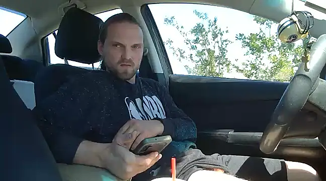 Snapshot of VitaminmanFL chatting on March 18, 2025, 5:53 pm VitaminmanFL online show from March 18, 2025, 5:53 pm