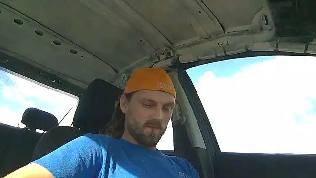 Snapshot of VitaminmanFL chatting on September 29, 2025, 8:35 pm VitaminmanFL online show from September 29, 2025, 8:35 pm