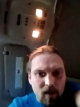 Snapshot of VitaminmanFL chatting on November 18, 2025, 10:47 pm VitaminmanFL online show from November 18, 2025, 10:47 pm