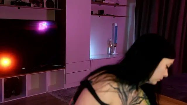 Snapshot of AcidPie chatting on December 19, 2025, 7:43 pm AcidPie online show from December 19, 2025, 7:43 pm