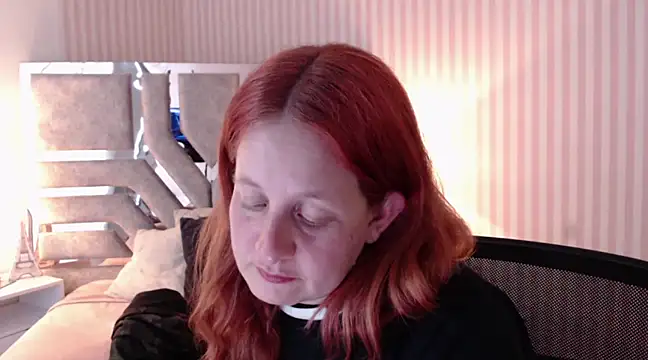 ViioletaMora online show from March 11, 2025, 2:21 am