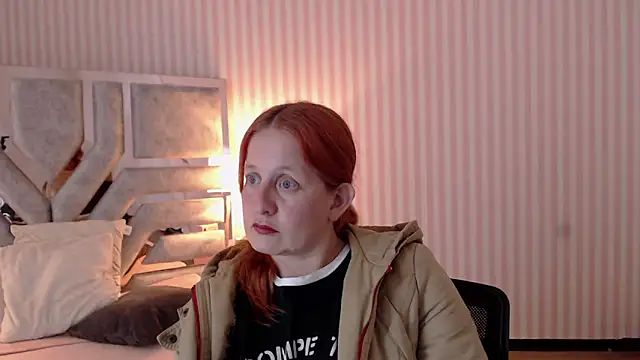 ViioletaMora online show from March 18, 2025, 2:25 am