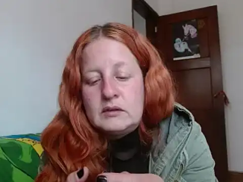 ViioletaMora online show from October 18, 2025, 8:42 pm