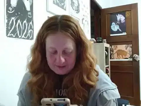 Snapshot of ViioletaMora chatting on June 4, 2026, 3:12 am ViioletaMora online show from June 4, 2026, 3:12 am