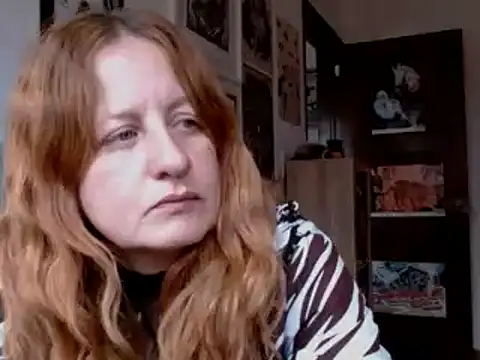 Snapshot of ViioletaMora chatting on June 17, 2026, 6:31 pm ViioletaMora online show from June 17, 2026, 6:31 pm