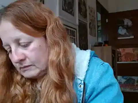 Snapshot of ViioletaMora chatting on June 18, 2026, 7:40 pm ViioletaMora online show from June 18, 2026, 7:40 pm