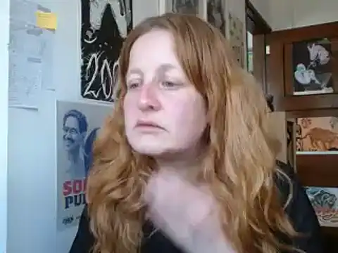 Snapshot of ViioletaMora chatting on June 26, 2026, 7:40 pm ViioletaMora online show from June 26, 2026, 7:40 pm