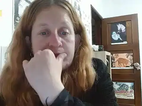 Snapshot of ViioletaMora chatting on July 3, 2026, 2:07 am ViioletaMora online show from July 3, 2026, 2:07 am