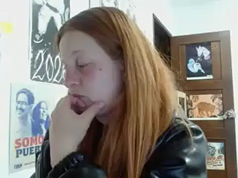Snapshot of ViioletaMora chatting on July 8, 2026, 2:49 am ViioletaMora online show from July 8, 2026, 2:49 am
