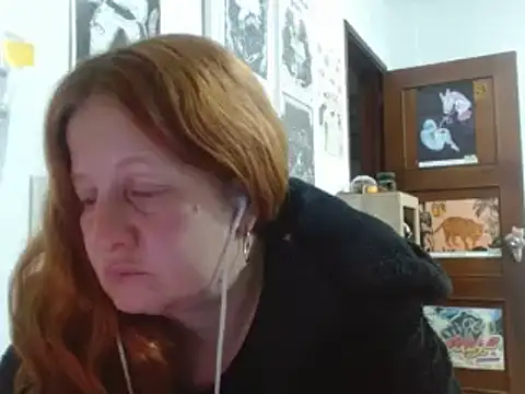 Snapshot of ViioletaMora chatting on July 10, 2026, 5:01 am ViioletaMora online show from July 10, 2026, 5:01 am