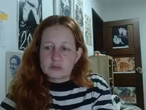 Snapshot of ViioletaMora chatting on July 14, 2026, 2:05 am ViioletaMora online show from July 14, 2026, 2:05 am