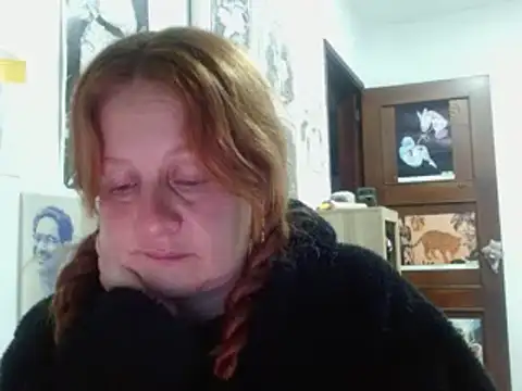 Snapshot of ViioletaMora chatting on July 18, 2026, 5:22 am ViioletaMora online show from July 18, 2026, 5:22 am