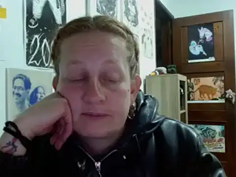Snapshot of ViioletaMora chatting on July 23, 2026, 1:58 am ViioletaMora online show from July 23, 2026, 1:58 am