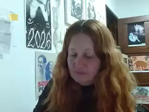 Snapshot of ViioletaMora chatting on August 3, 2026, 2:21 am ViioletaMora online show from August 3, 2026, 2:21 am
