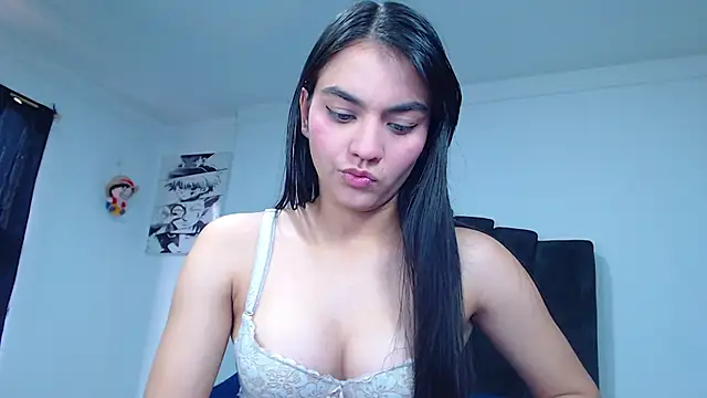 Ariel Zeo1 online show from November 5, 2025, 7:25 pm