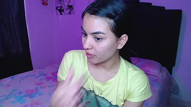 Snapshot of Ariel_Zeo1 chatting on June 1, 2026, 7:59 pm Ariel Zeo1 online show from June 1, 2026, 7:59 pm
