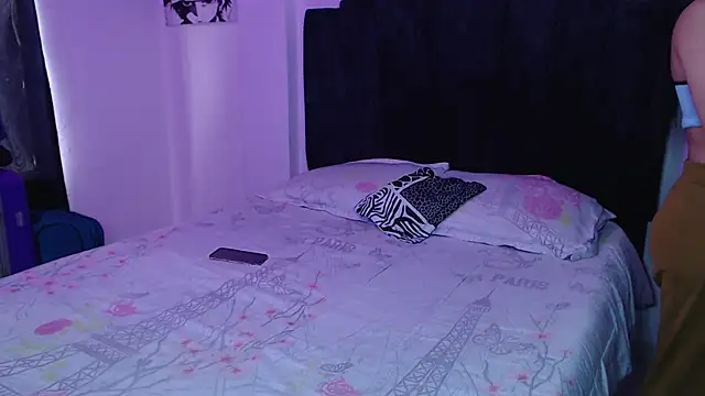 Snapshot of Ariel_Zeo1 chatting on July 4, 2026, 7:42 pm Ariel Zeo1 online show from July 4, 2026, 7:42 pm
