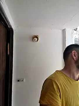 Snapshot of zefside42 chatting on November 10, 2025, 10:25 am zefside42 online show from November 10, 2025, 10:25 am