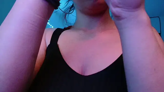 Snapshot of Aylinn_diaz chatting on June 26, 2026, 10:52 am Aylinn diaz online show from June 26, 2026, 10:52 am