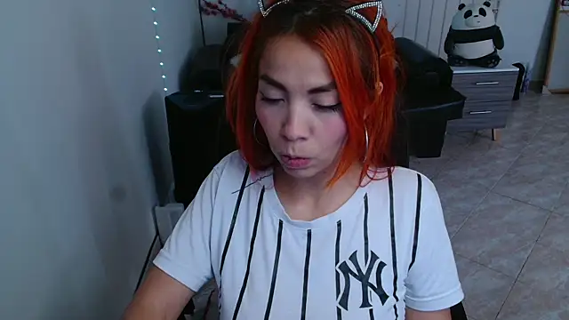 Snapshot of Aylinn_diaz chatting on July 8, 2026, 6:34 pm Aylinn diaz online show from July 8, 2026, 6:34 pm