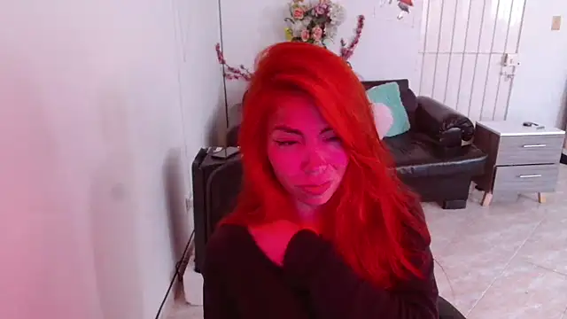 Snapshot of Aylinn_diaz chatting on August 4, 2026, 6:32 pm Aylinn diaz online show from August 4, 2026, 6:32 pm
