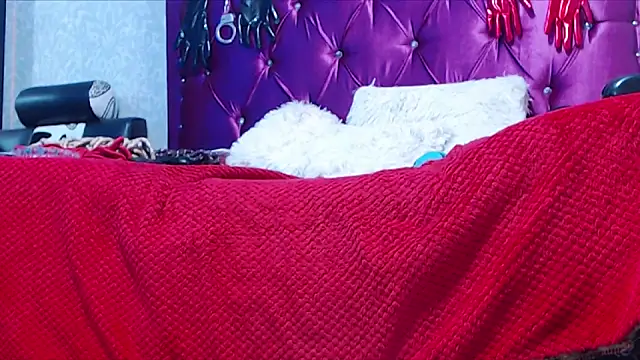 AyshaScott online show from November 26, 2025, 12:39 pm