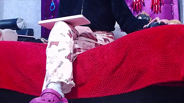 AyshaScott online show from December 22, 2025, 12:46 pm